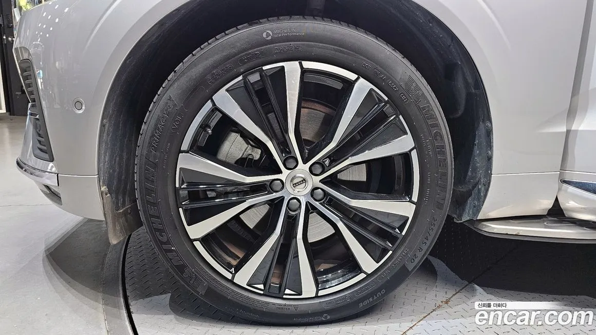Volvo XC60 2023 из KR, фото 5