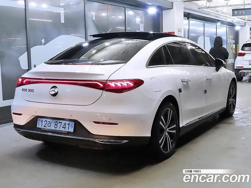 Mercedes-Benz EQE 2023 из KR, фото 4
