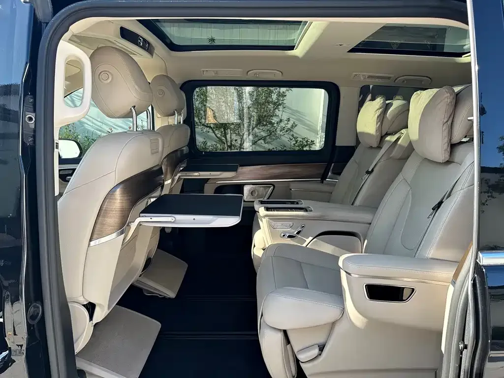 Mercedes-Benz V-Class 2024 из CN, фото 10