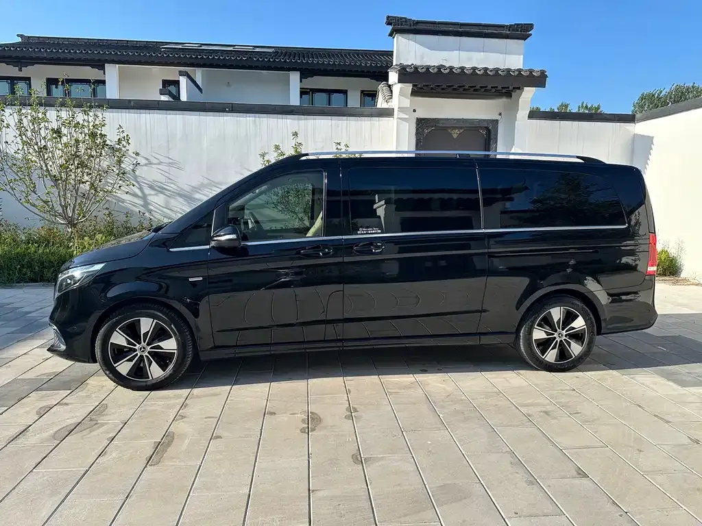 Mercedes-Benz V-Class 2024 из CN, фото 4