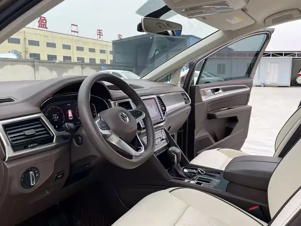 Volkswagen Viloran 2022 из CN, фото 5