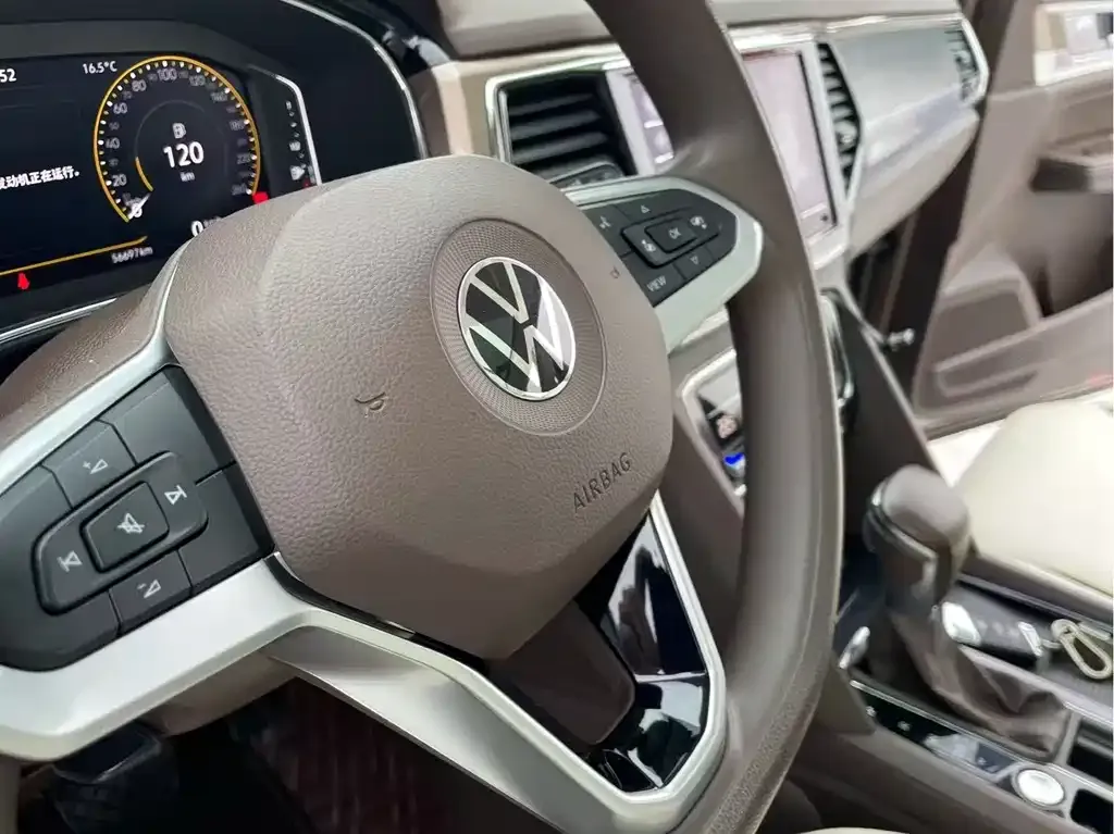 Volkswagen Viloran 2022 из CN, фото 8