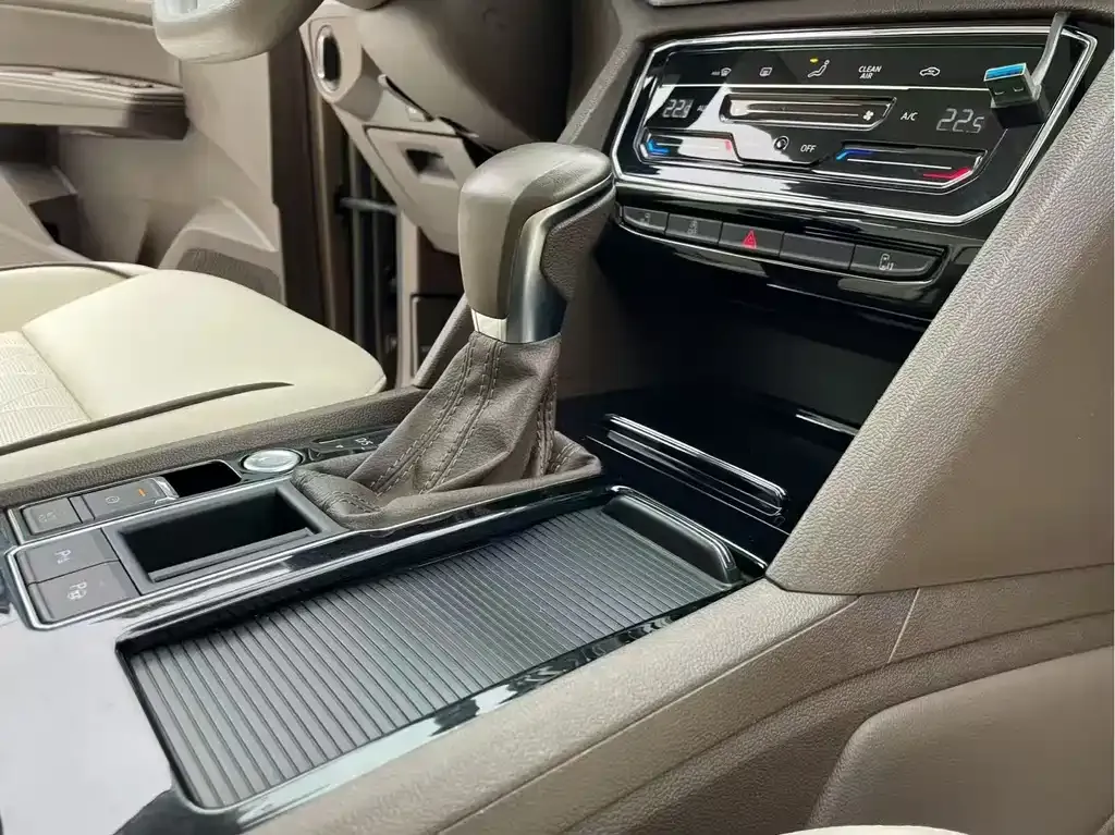 Volkswagen Viloran 2022 из CN, фото 9