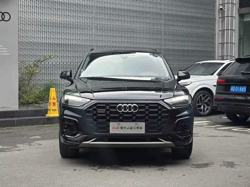 Audi Q5L 2023 из CN, фото 2