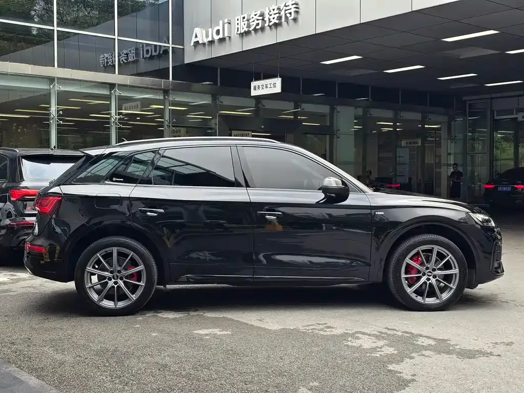 Audi Q5L 2023 из CN, фото 5