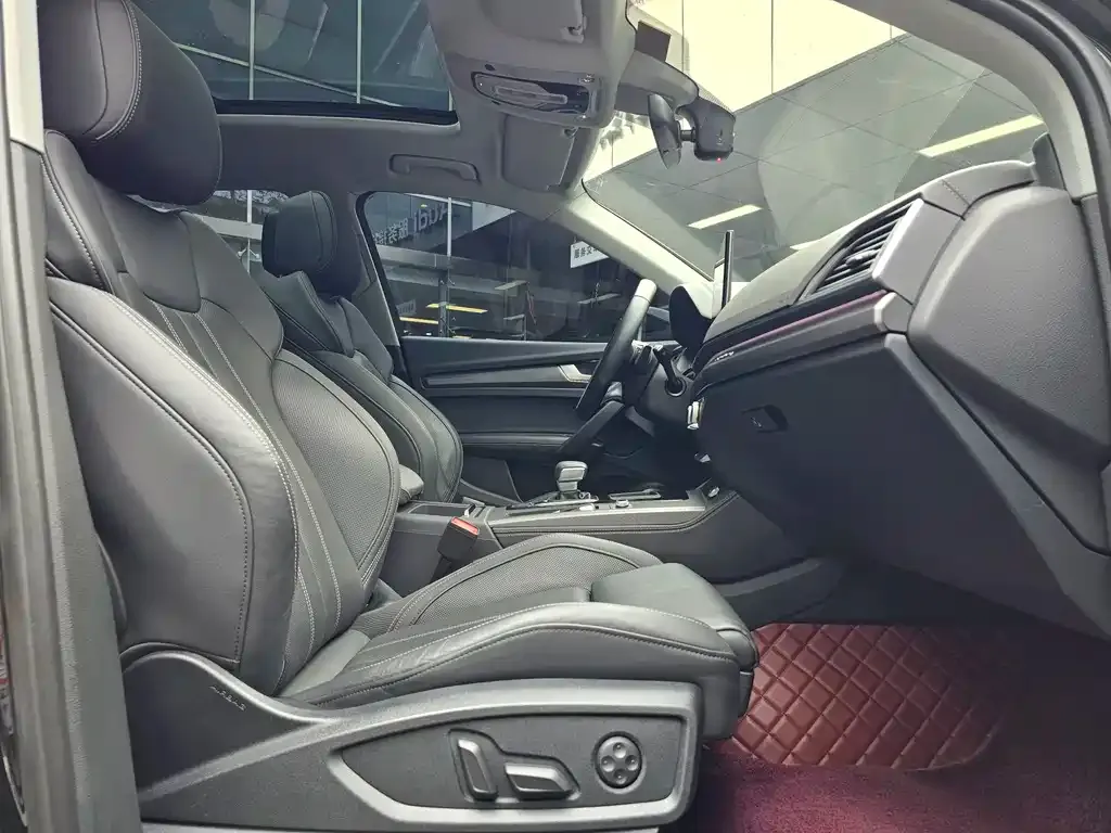Audi Q5L 2023 из CN, фото 9
