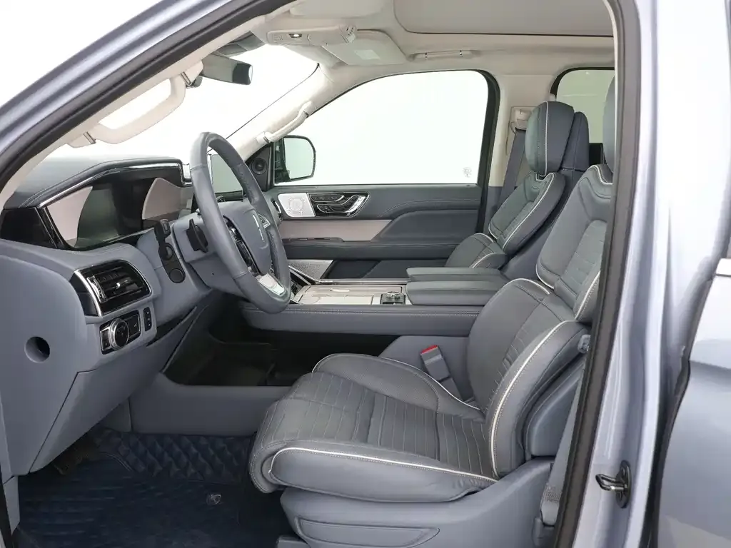 Lincoln Navigator 2022 из CN, фото 4