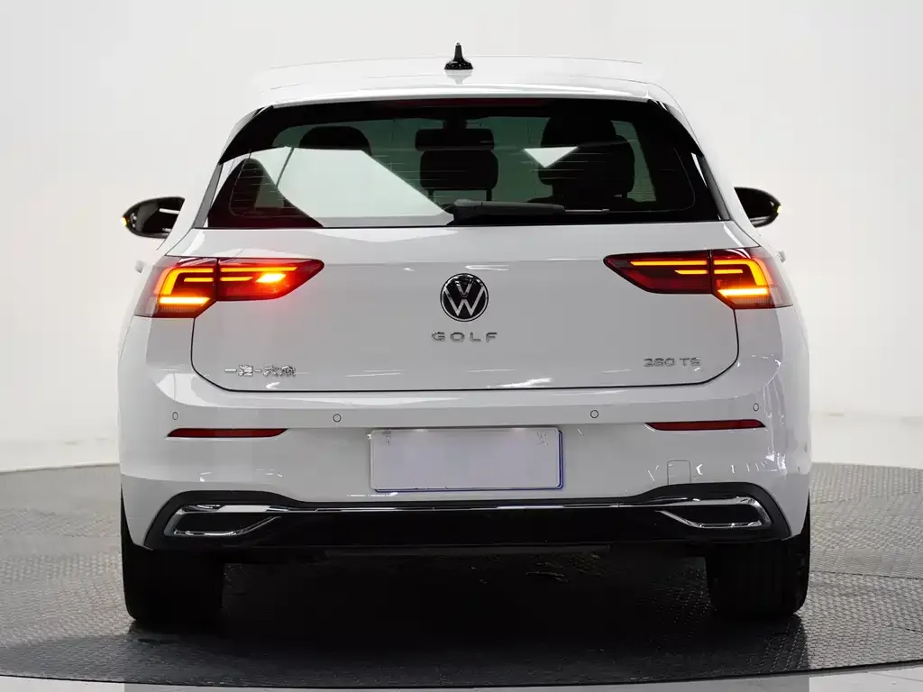 Volkswagen Golf 2022 из CN, фото 4
