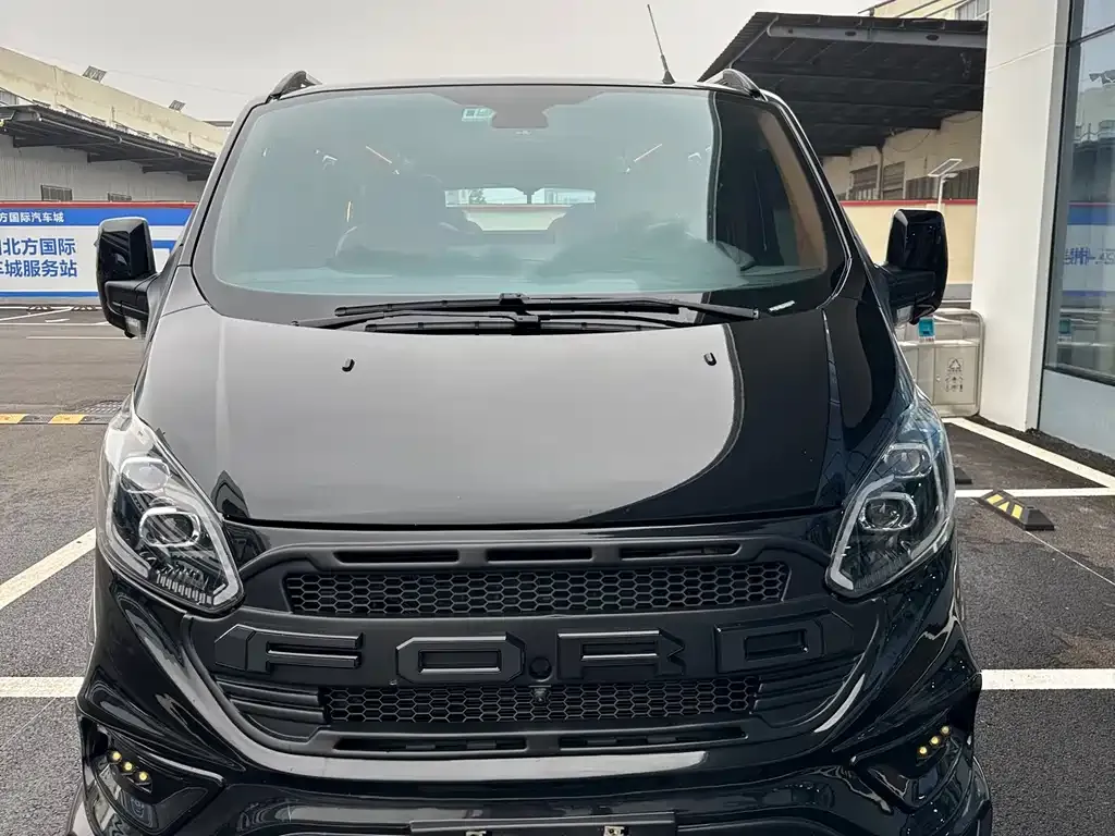 Ford Tourneo 2023 из CN, фото 2