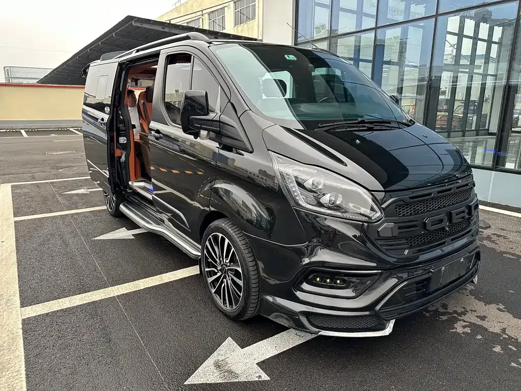 Ford Tourneo 2023 из CN, фото 3