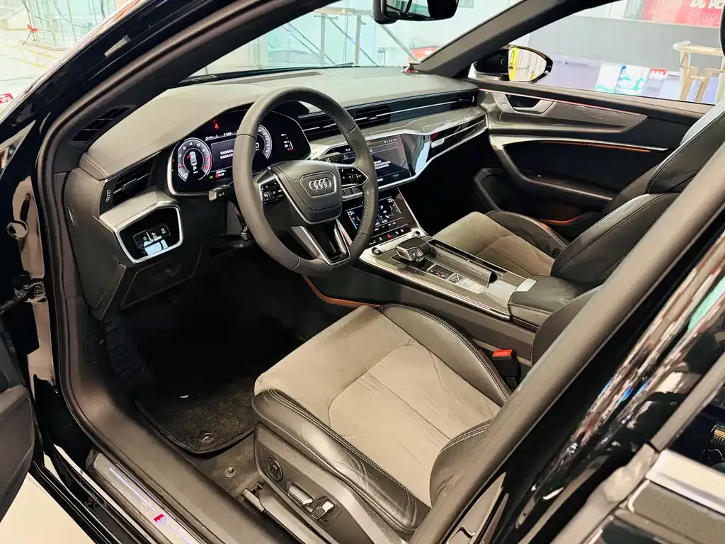 Audi A6L 2023 из CN, фото 3