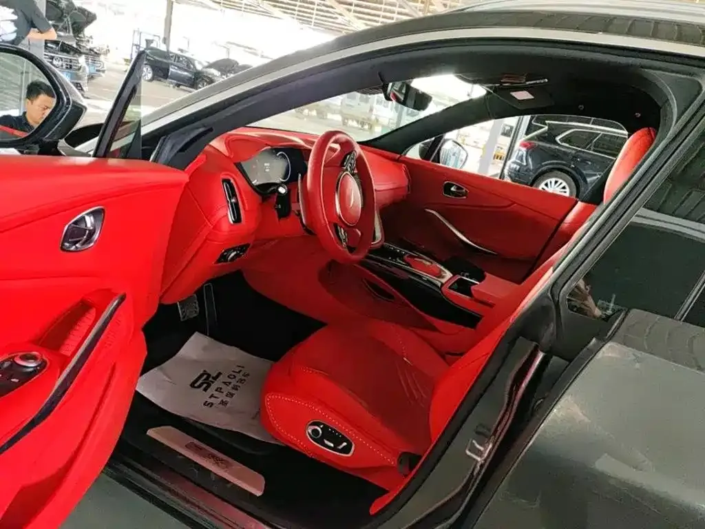 Aston Martin DBX 2021 из CN, фото 8
