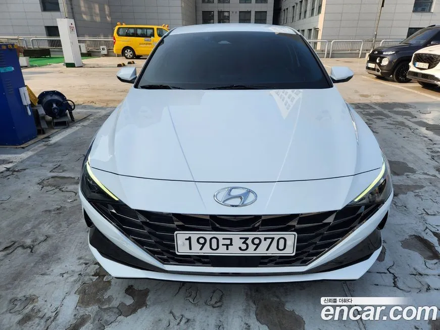 Hyundai AVANTE — фото 3