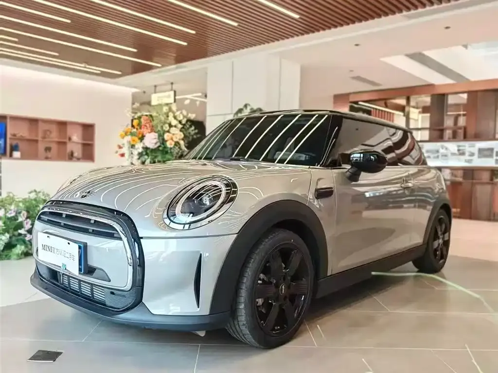 MINI Cooper (3-door) 2023 из CN, фото 1