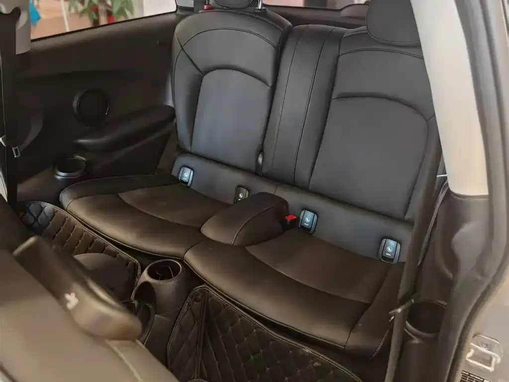 MINI Cooper (3-door) 2023 из CN, фото 6