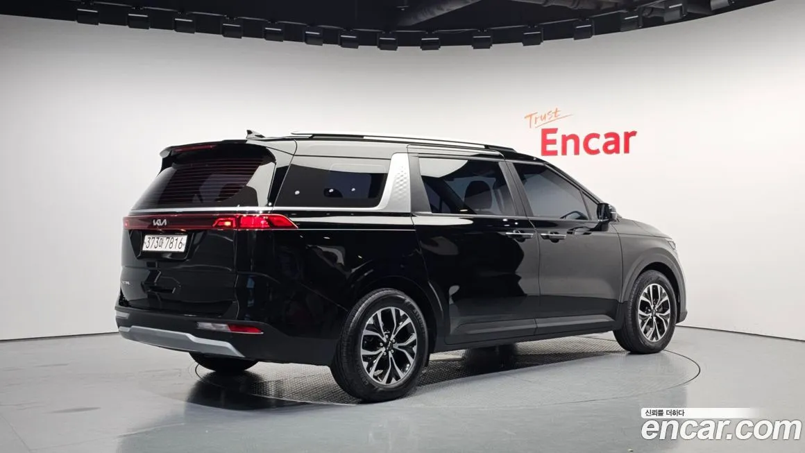 Kia Carnival 2023 из KR, фото 2