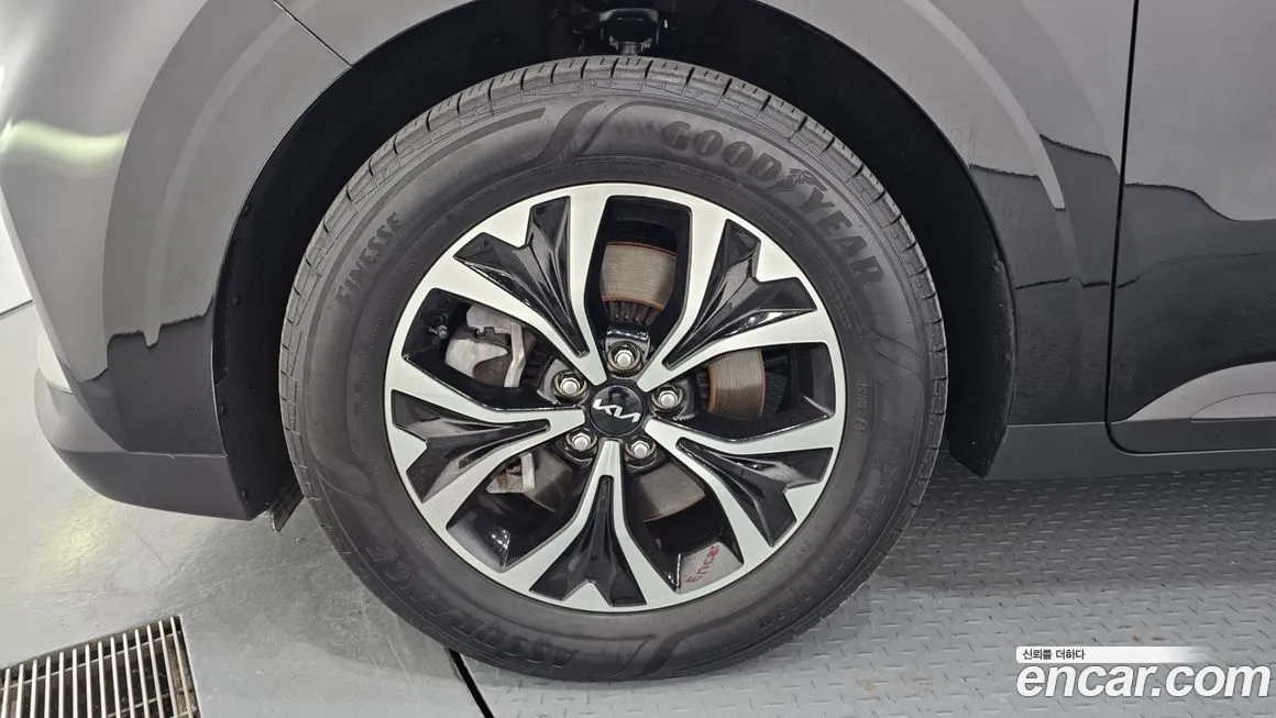 Kia Carnival 2023 из KR, фото 5