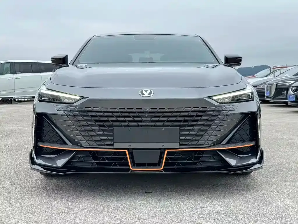 Changan UNI-V 2023 из CN, фото 2