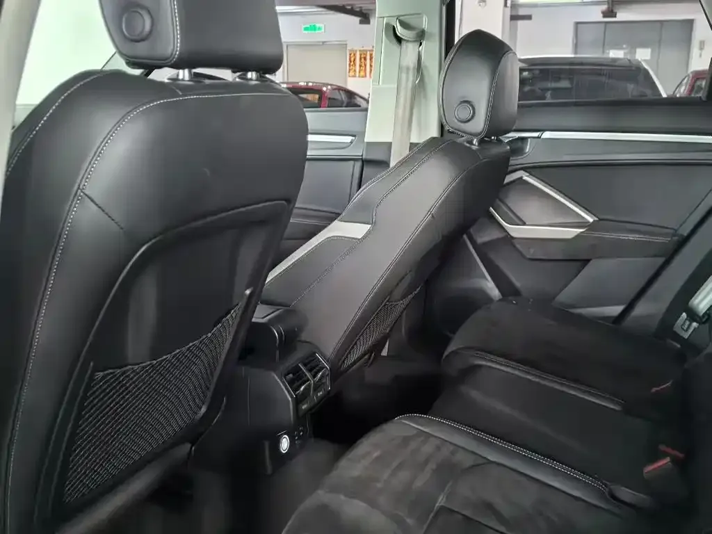 Audi Q3 2021 из CN, фото 7