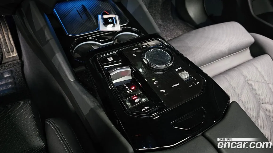 BMW 5-Series 2024 из KR, фото 9