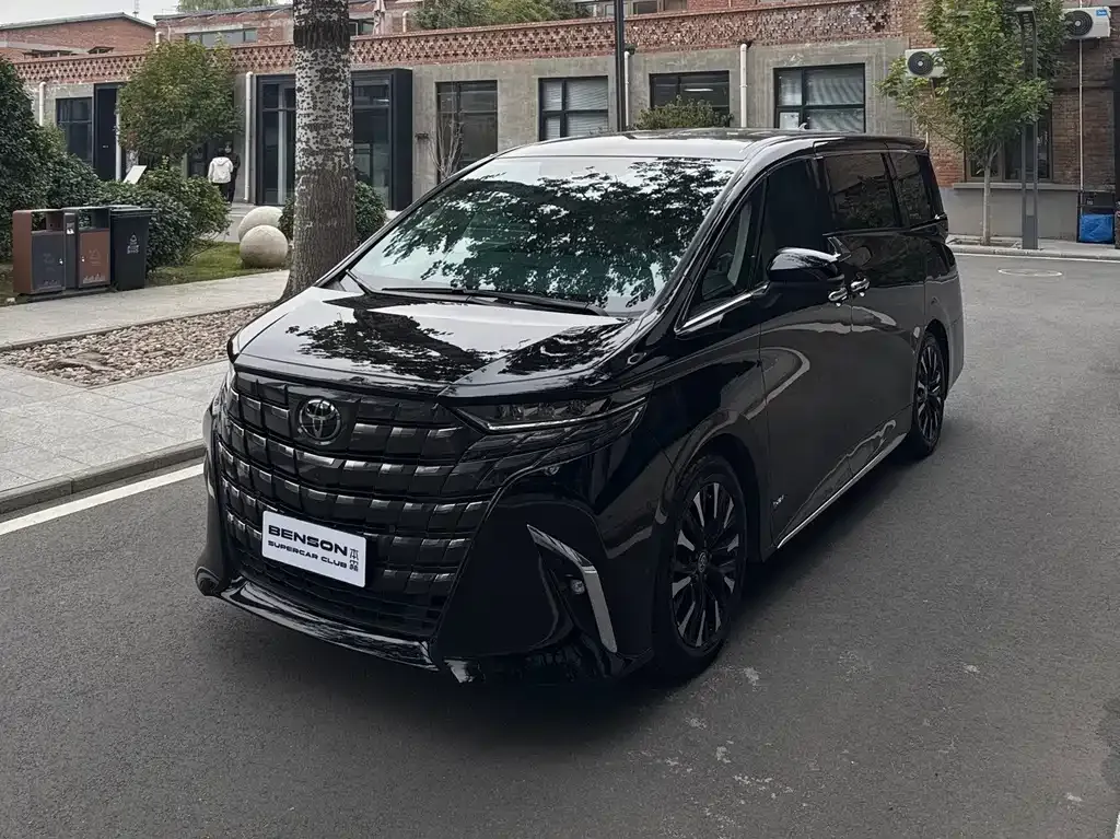 Toyota Alphard 2023 из CN, фото 1