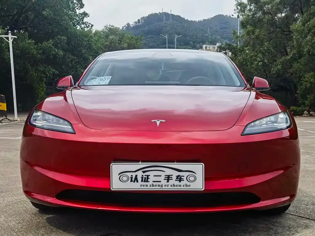 Tesla Model 3 2023 из CN, фото 2