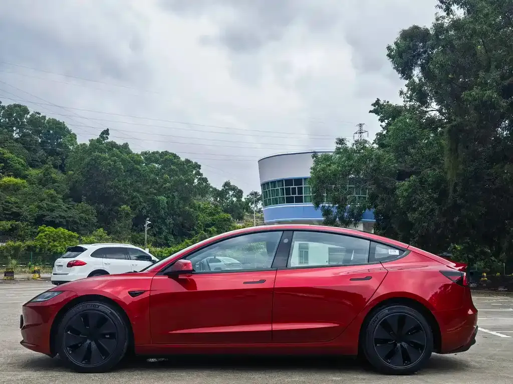 Tesla Model 3 2023 из CN, фото 4