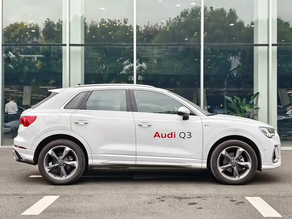 Audi Q3 2024 из CN, фото 3
