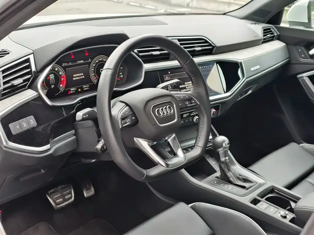Audi Q3 2024 из CN, фото 7
