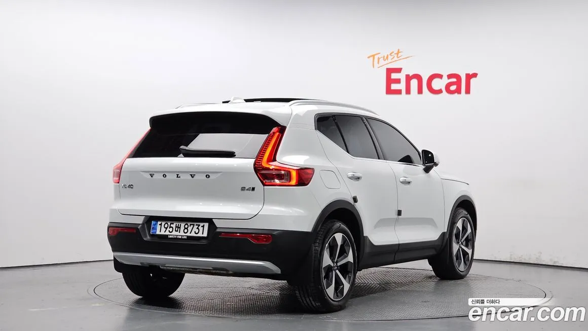 Volvo XC40 2024 из KR, фото 2