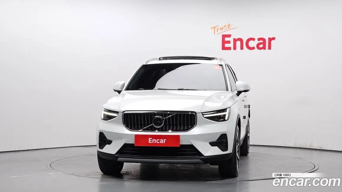 Volvo XC40 2024 из KR, фото 3