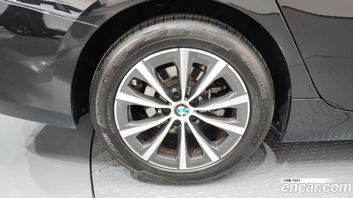 BMW 3-Series 2023 из KR, фото 5