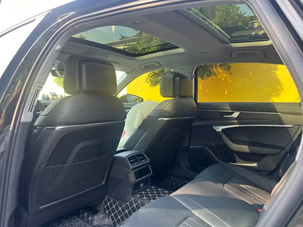 Audi A6L 2021 из CN, фото 10