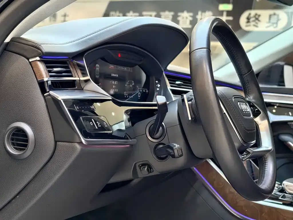 Audi A8 2021 из CN, фото 5