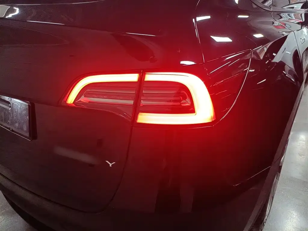 Tesla Model Y 2023 из CN, фото 8