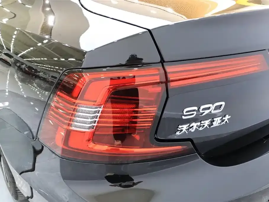 Volvo S90 PHEV 2024 из CN, фото 10