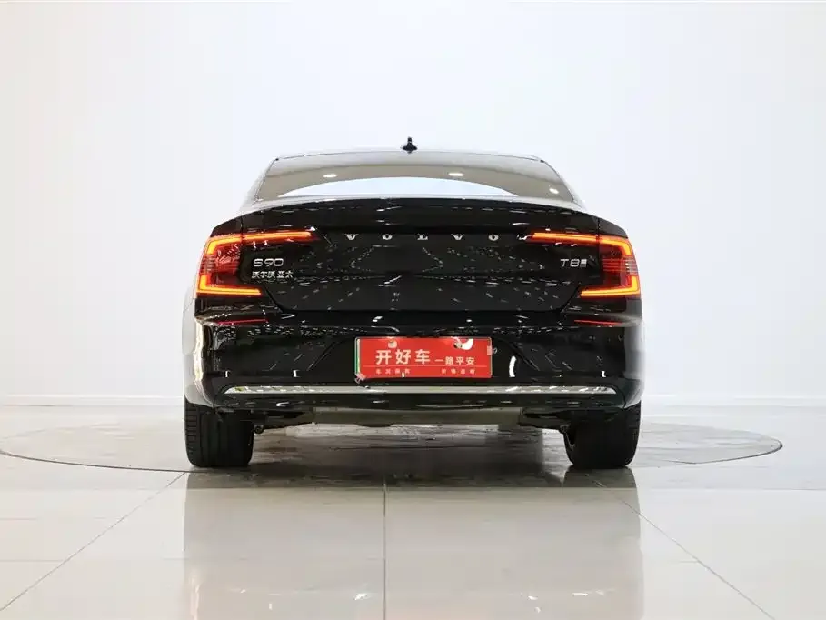 Volvo S90 PHEV 2024 из CN, фото 6