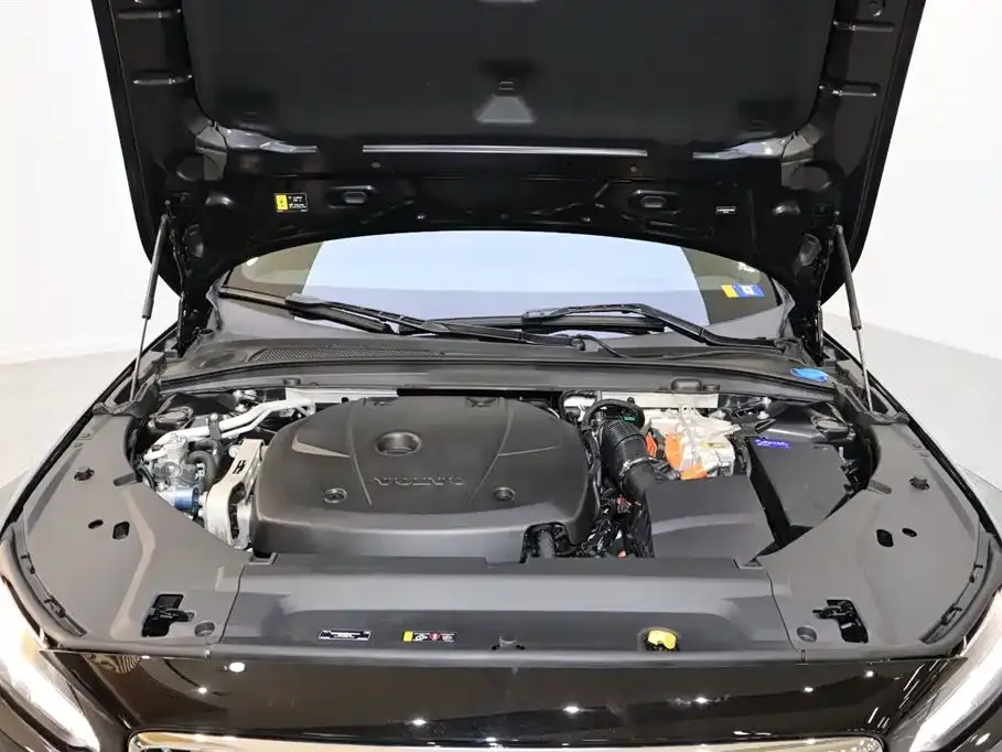 Volvo S90 PHEV 2024 из CN, фото 8