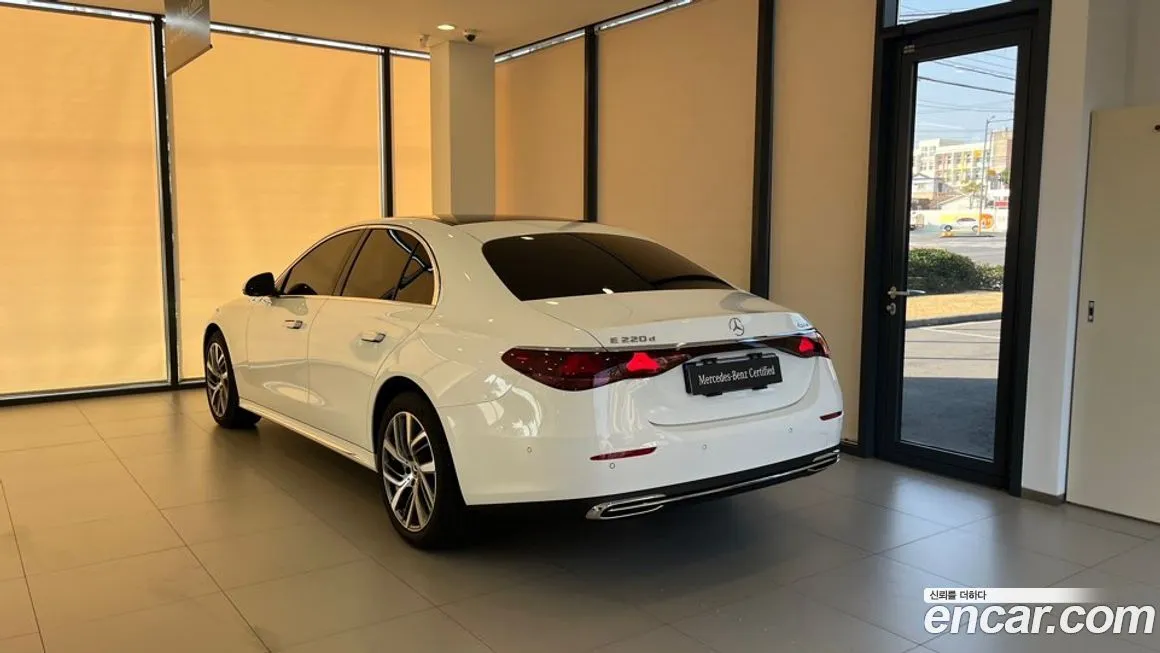 Mercedes-Benz E-Class 2024 из KR, фото 2