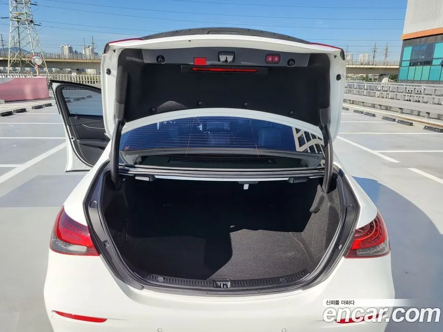 Mercedes-Benz E-Class 2021 из KR, фото 6