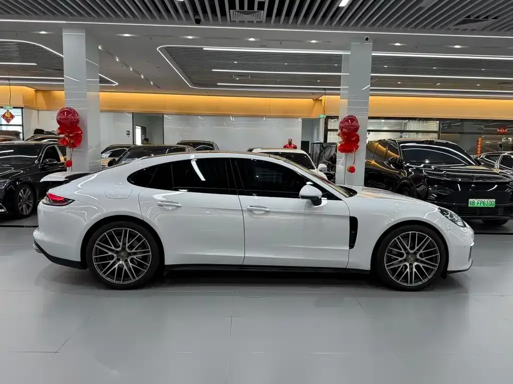 Porsche Panamera 2022 из CN, фото 7