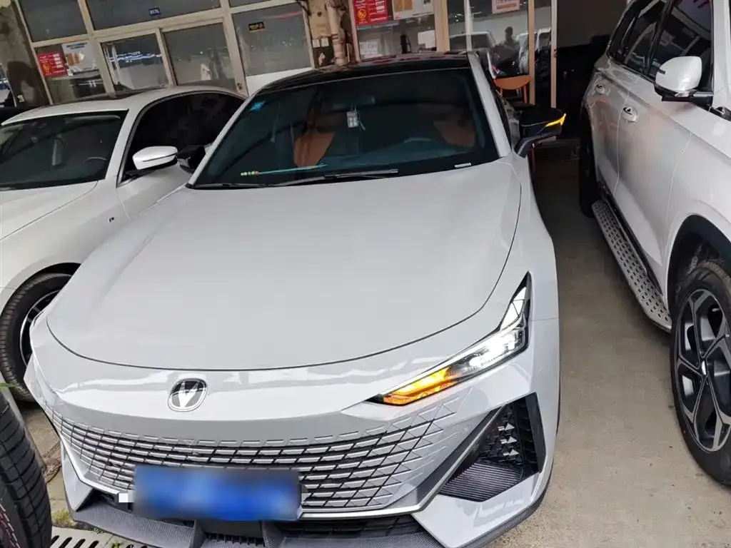 Changan UNI-V 2023 из CN, фото 3