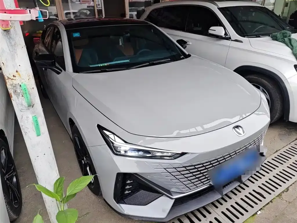 Changan UNI-V 2023 из CN, фото 4