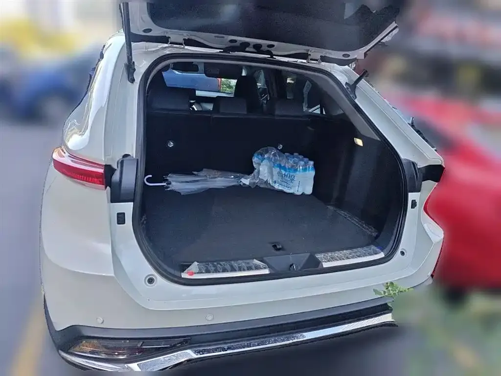 Toyota Harrier 2023 из CN, фото 10