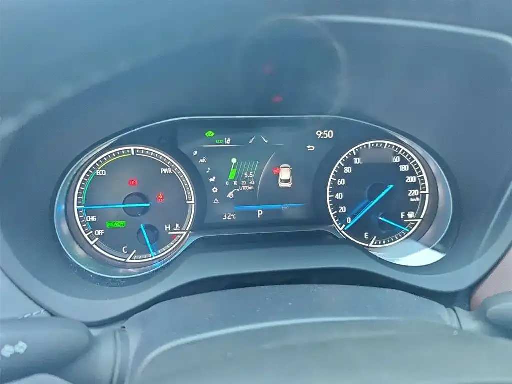 Toyota Harrier 2023 из CN, фото 4