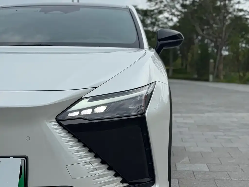 Lexus RZ 2023 из CN, фото 4