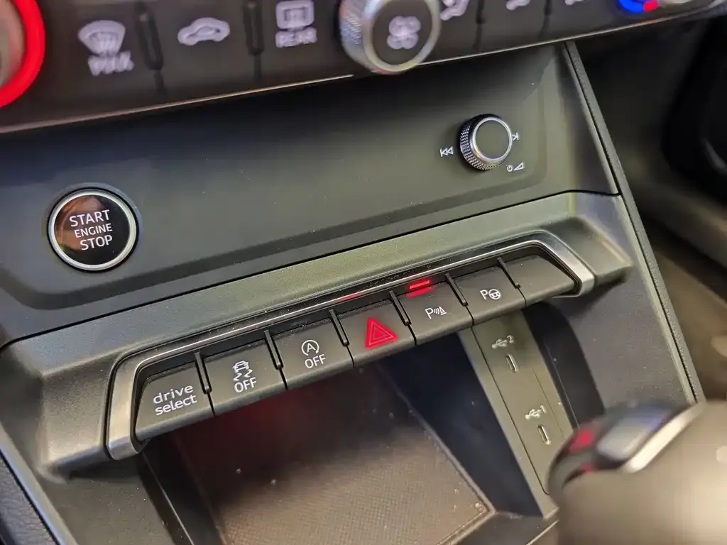 Audi Q3 2024 из CN, фото 10