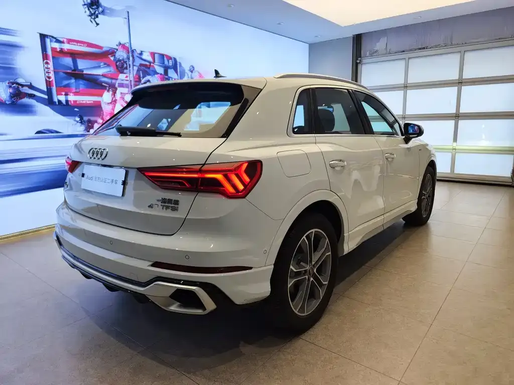 Audi Q3 2024 из CN, фото 3