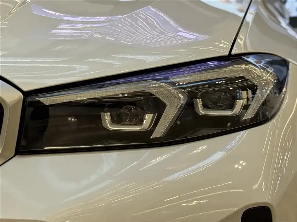 BMW 3 Series 2023 из CN, фото 9