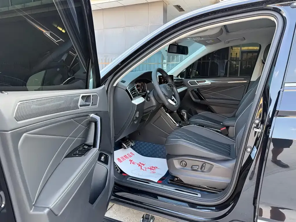 Volkswagen Tiguan L 2023 из CN, фото 7